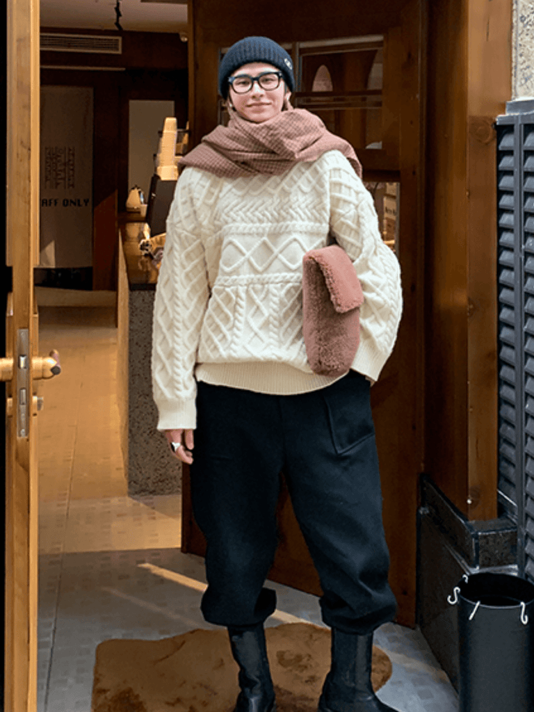 Otusi Over Cable Knit