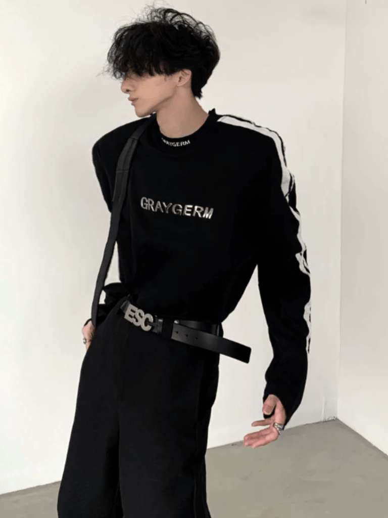 Otusi [AutumnWind] metal design black long-sleeved T-shirt na675